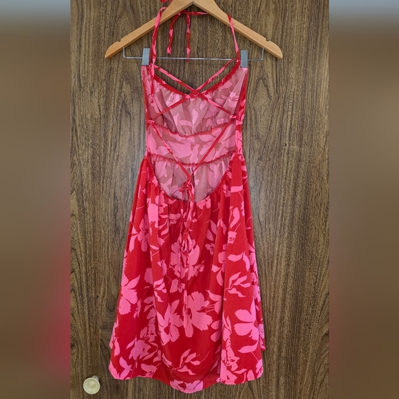 NWOT Elegant Red Floral Backless Dress Size S Summer Dress Knee Length - Picture 8 of 15